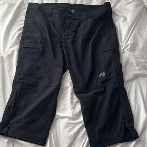 Eddie Bauer Black Crop Cargo Capris with Zip Pockets